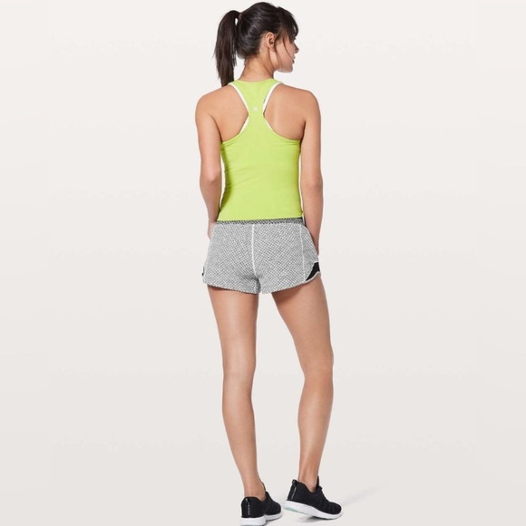 Lululemon Hotty Hot Short II *2.5" Monochromic White / Monochromic Black Size 8 - Picture 2 of 8